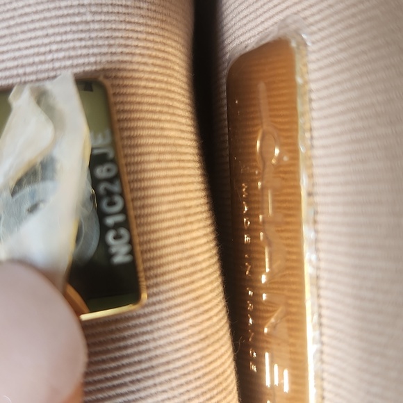 Chanel 19 Medium Camel Color bag -Like New! The Softest Leather! - Picture 15 of 16